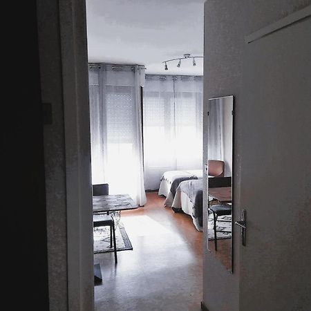 דירות אקס-לה-באינס Paisible Studio Avec Agreable Loggia 2 Mn Du Centre מראה חיצוני תמונה