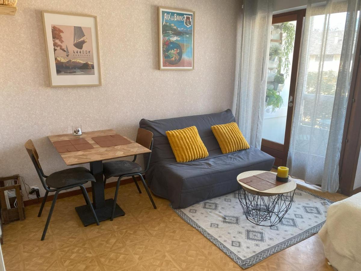 דירות אקס-לה-באינס Paisible Studio Avec Agreable Loggia 2 Mn Du Centre מראה חיצוני תמונה